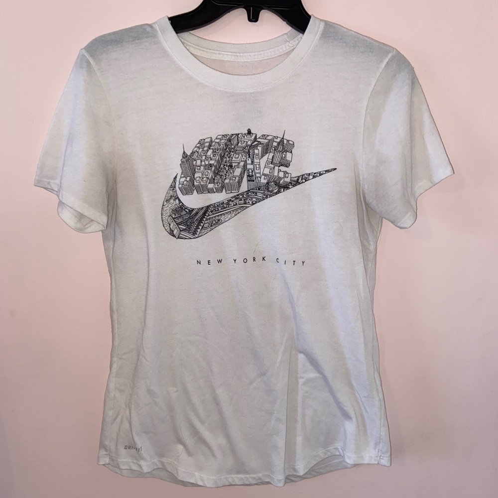 SOLD🌟nike t shirt